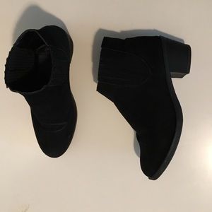 Black ankle booties